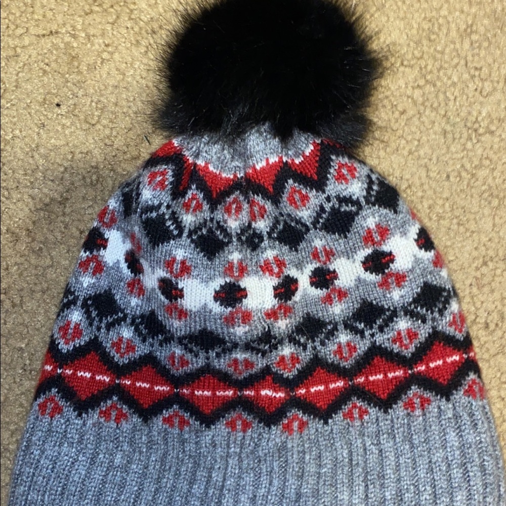 Pom Pom Beanie